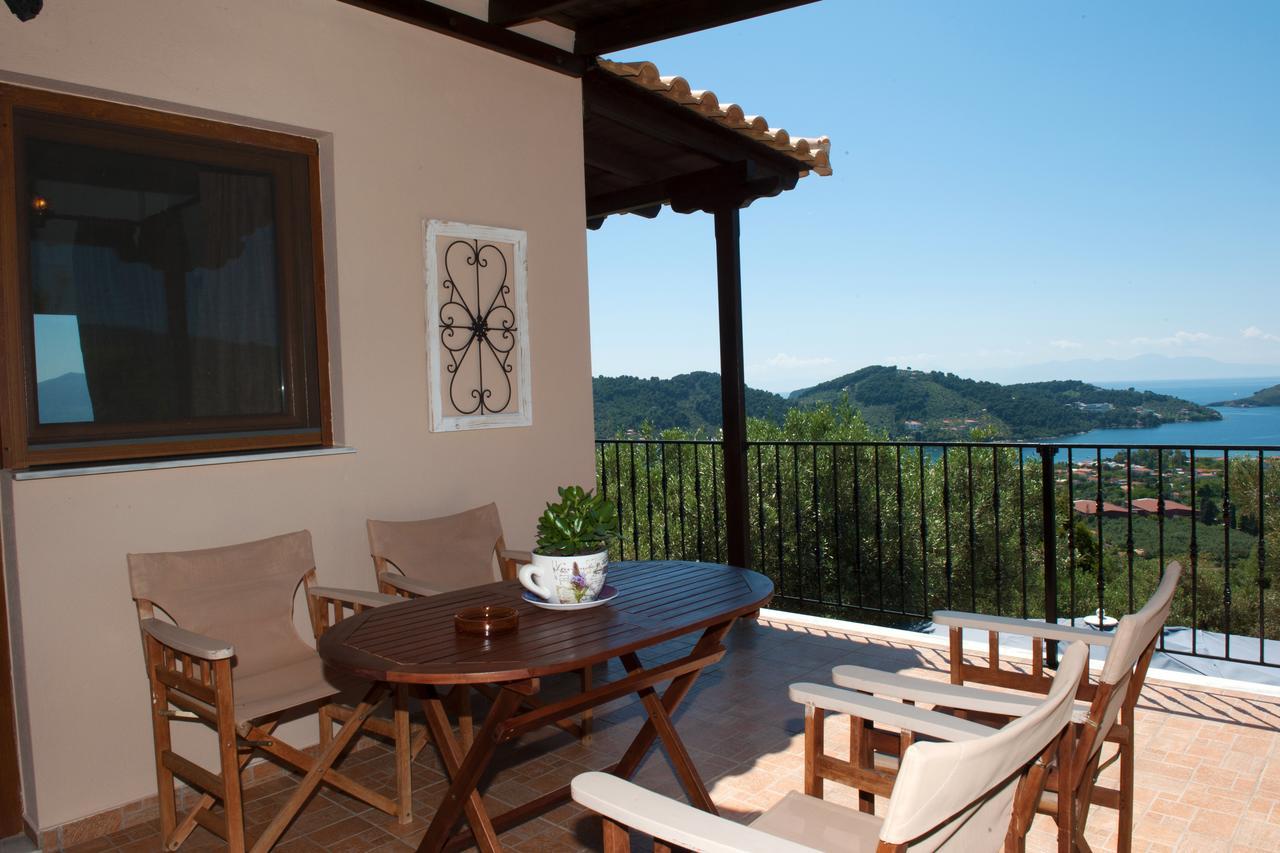 Apartments Villa L&M Skiathos Kalivia  Exterior photo